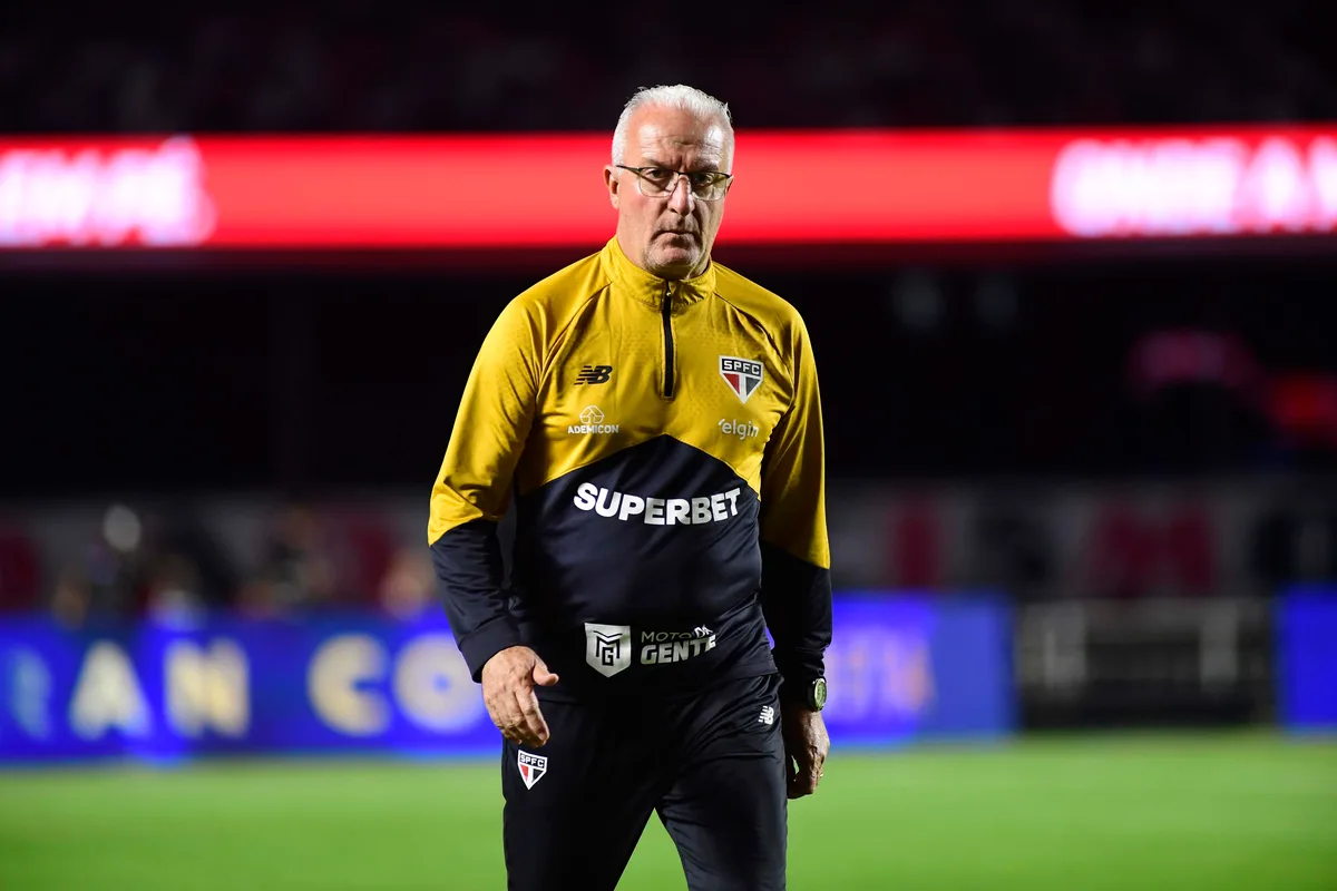 Da demissão à classificação: Dorival reencontra Palmeiras em novo capítulo pelo São Paulo