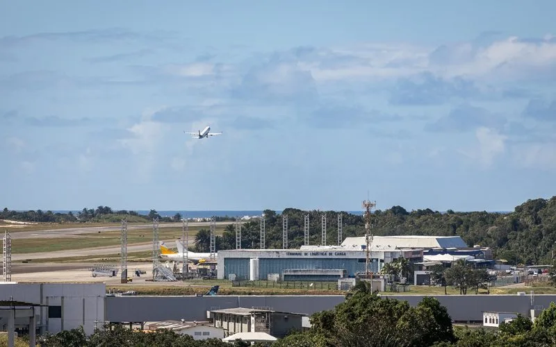 Aeroporto de Salvador bate recorde de cargas em julho