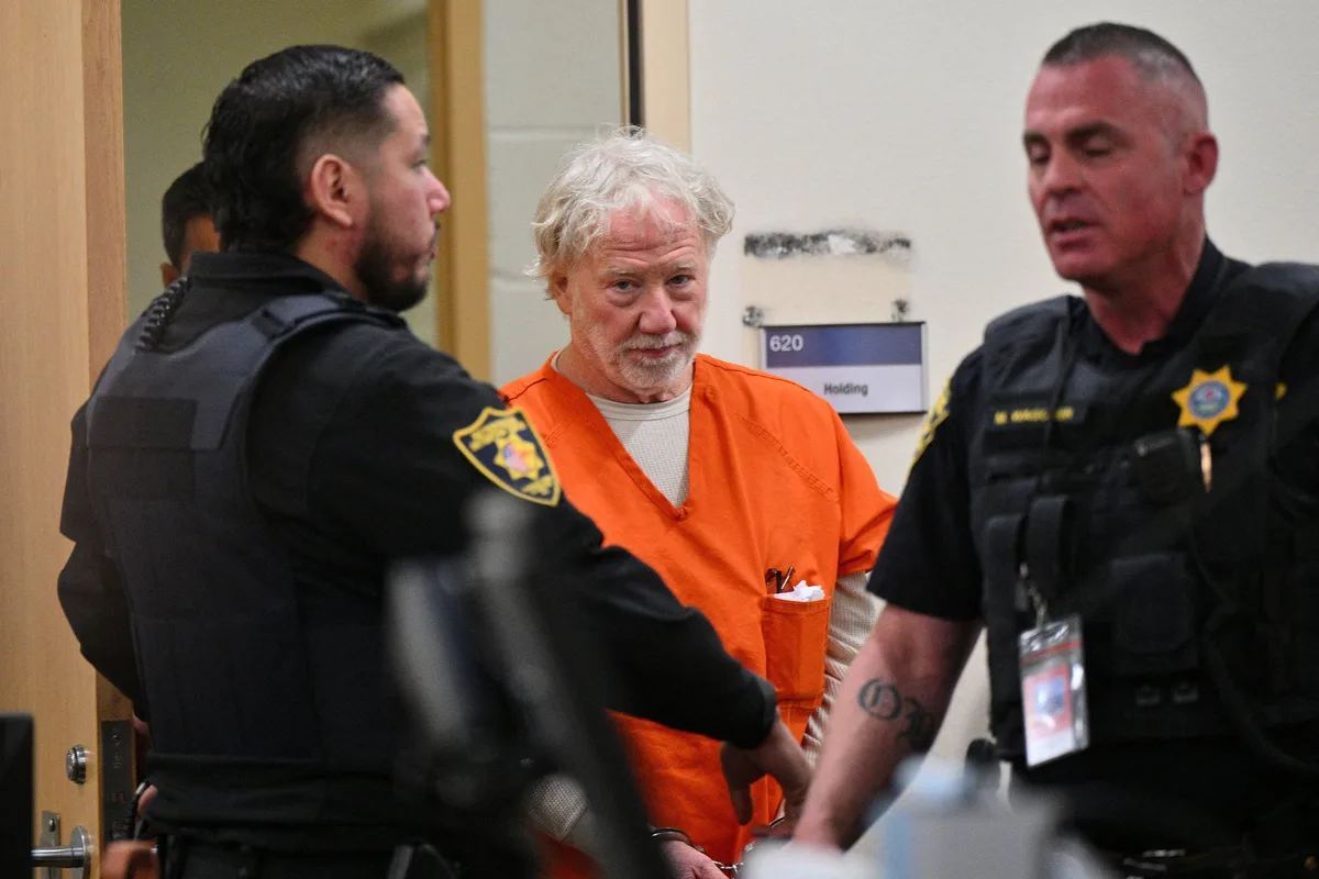 Caso de Timothy Busfield é arquivado por falta de imparcialidade, decide juiz