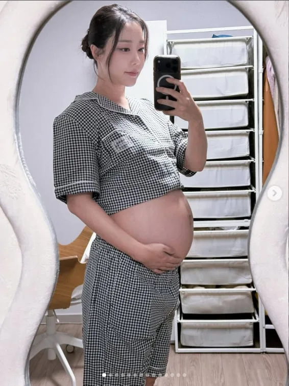 "복덩이 2.5kg인데 엄마는 +15kg"...고우리, 출산 2주 전 만삭 D라인 공개