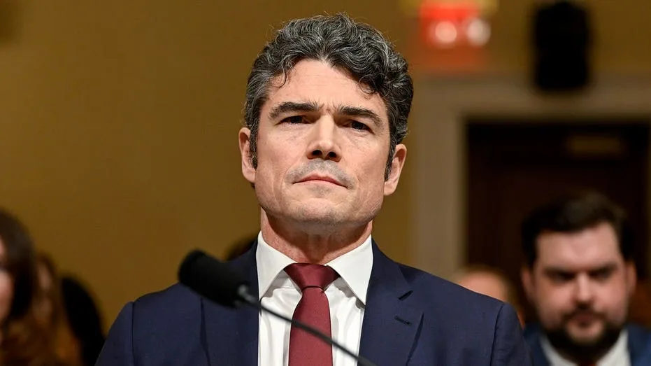 Ex-counterterrorism chief advocates for Trump to 'walk away from' Iran war, yank troops out of Middle East