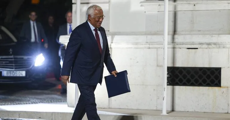 António Costa pede a Irão que permita navegação em Ormuz