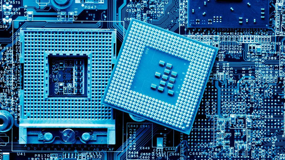 ‘Acelera’ industria de chips en Coahuila