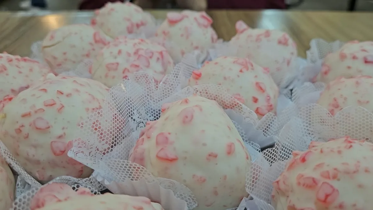 Morango cravejado: na Capital do Doce, sucesso de vendas faz produtores buscarem até forno industrial para aumentar produção