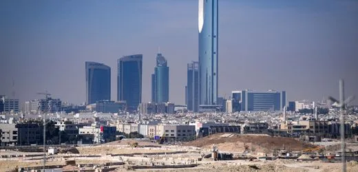 Saudi-Arabien: Huthis greifen erneut Flughäfen mit Raketen an
