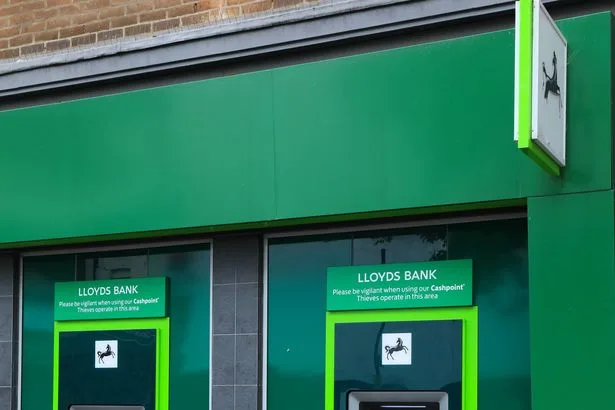 Lloyds 'outstanding' account paying customers £200 in new update