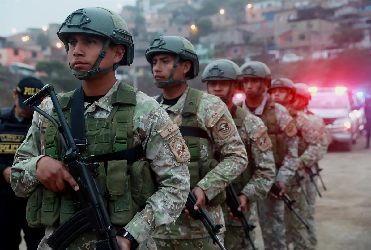 ¿Modelo Bukele en Perú? Gobierno busca etiquetar a bandas criminales como grupos hostiles para que FF.AA. las combatan