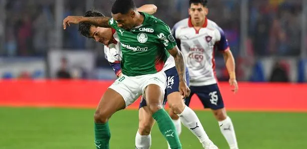 Vitória e classificação não escondem o pobre futebol de um rico Palmeiras