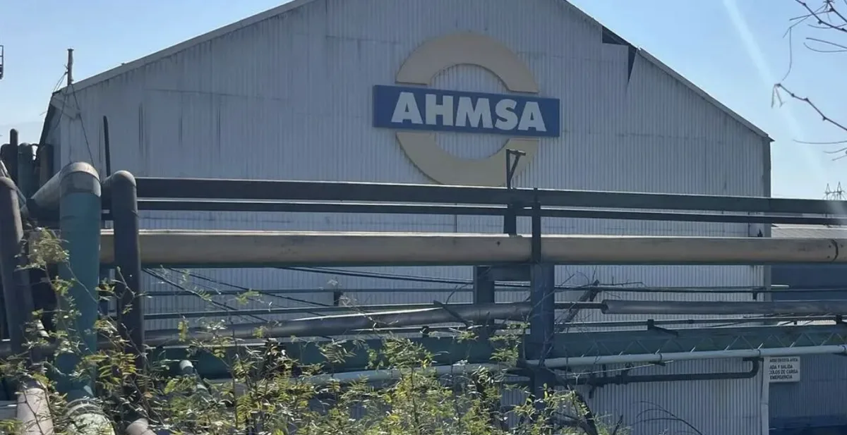 Tras 20 años, renuncia titular de Recursos Humanos de AHMSA
