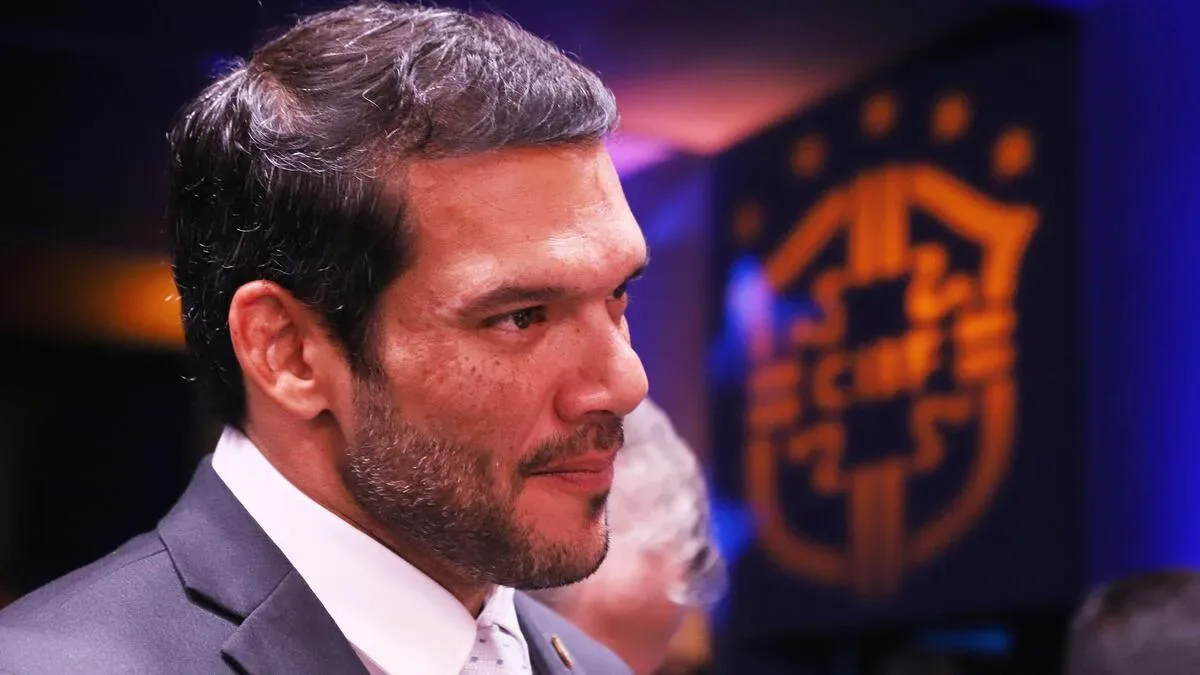 Após críticas, CBF reúne clubes para debater mudanças de arbitragem no Brasileirão