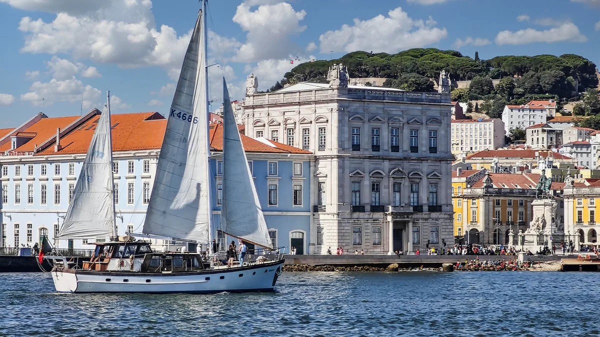 Lisboa como nunca la habías visto: tres experiencias inolvidables para descubrir la ciudad desde el Tajo