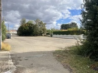 « J’aurais dû appeler les gendarmes » : un homme retrouvé mort dans la rue en Vendée, une enquête pour meurtre en cours