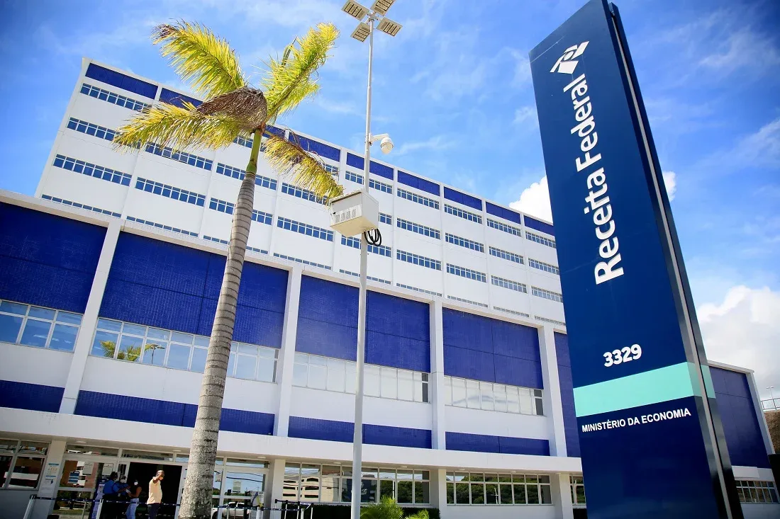 Receita indefere mais de 270 mil pedidos para entrar no Simples em 2027
