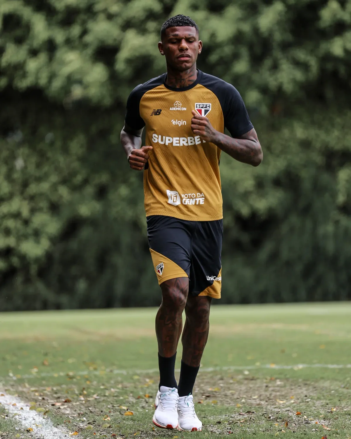 Treino do São Paulo: Arboleda vai a campo, mas não deve enfrentar a Chapecoense