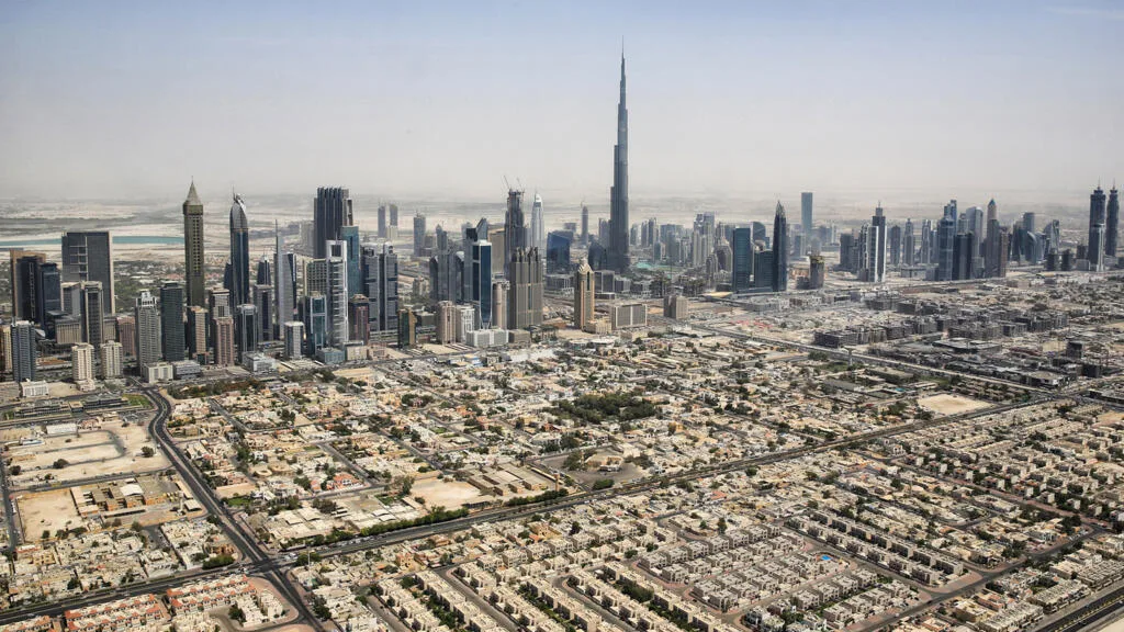 Les villes-États portuaires: Dubaï, une ambition maritime extraordinaire aujourd'hui contrariée [2/5]