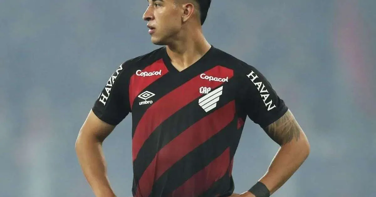 América-MEX busca reforço e mira lateral do Athletico
