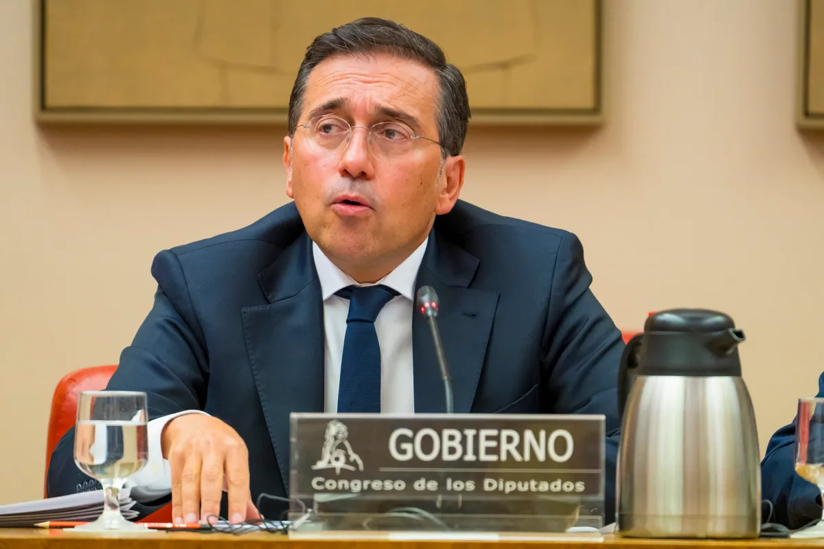 Albares salva a Marruecos y descarga toda la culpa de la entrada masiva en Ceuta en los "bulos" en las redes sociales