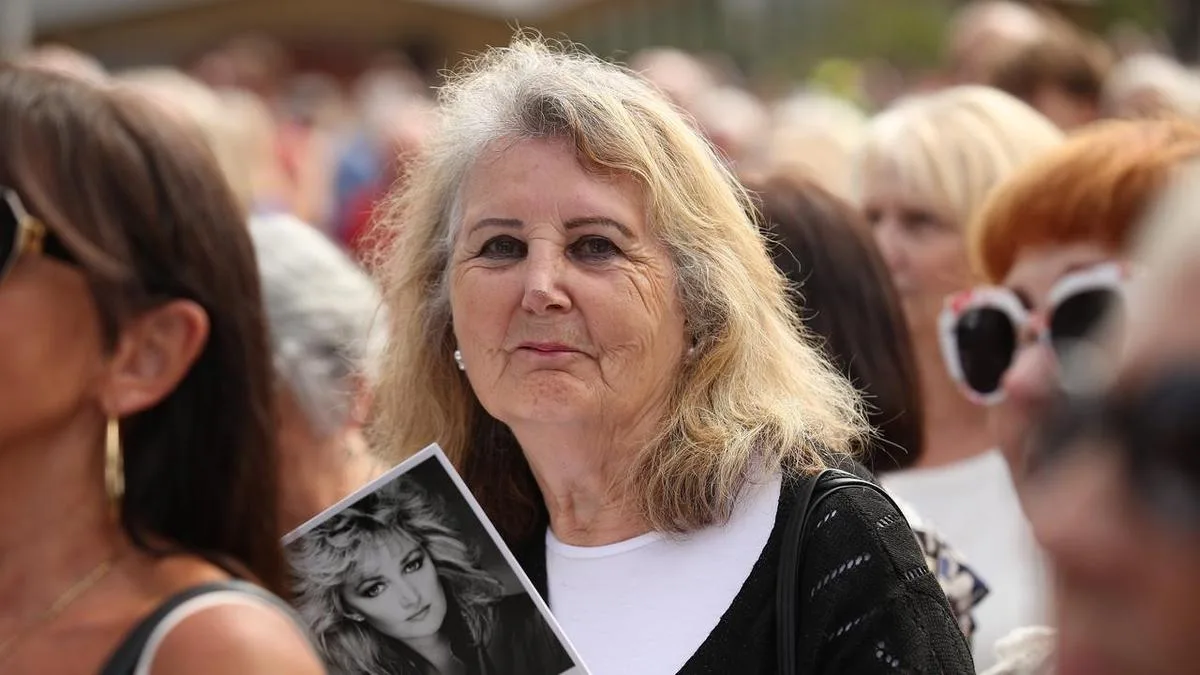 Bonnie Tyler remembered as global star at Welsh funeral