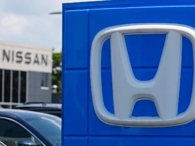 Japanese automakers Nissan and Honda agree to work together on software for cars