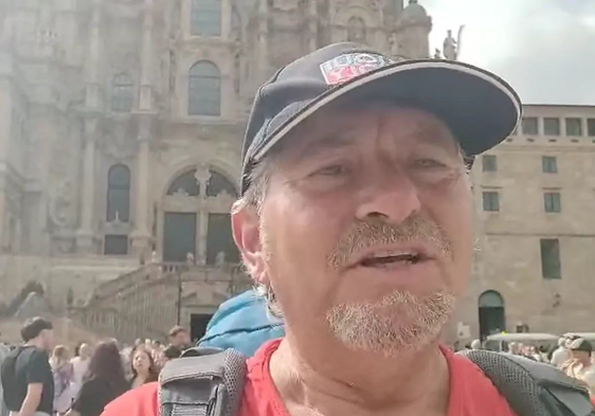 Un cuidador hace más de 700 km del Camino con dos prótesis de rodilla por la esclerosis múltiple