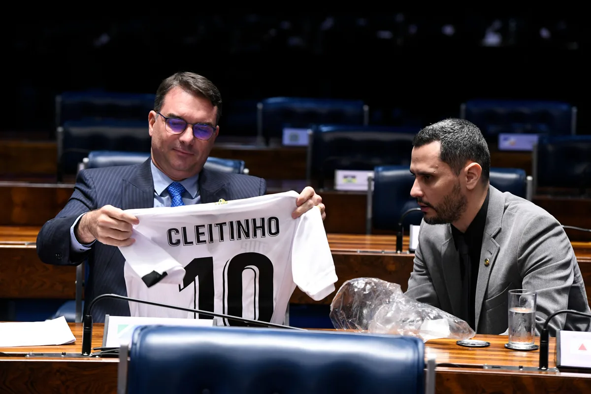 “Não estou neutro”, diz Cleitinho ao declarar apoio a Flávio