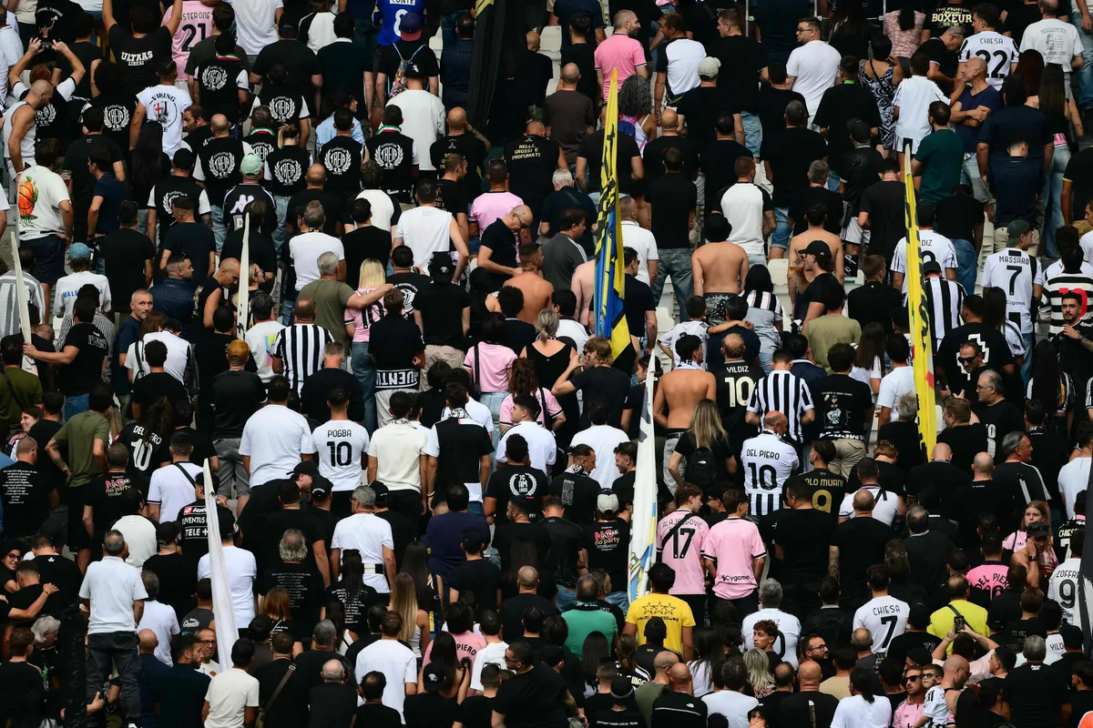 Juventus fue multado porque parte de su hinchada dio la espalda al minuto de silencio por la muerte de Sandro Mazzola