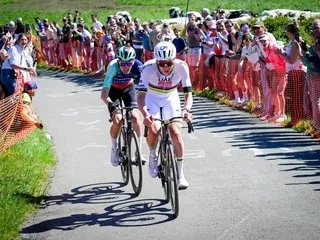 « Sans Pogacar, ça peut partir dans tous les sens ! » : Bernard Hinault croit fort au sacre mondial de Paul Seixas