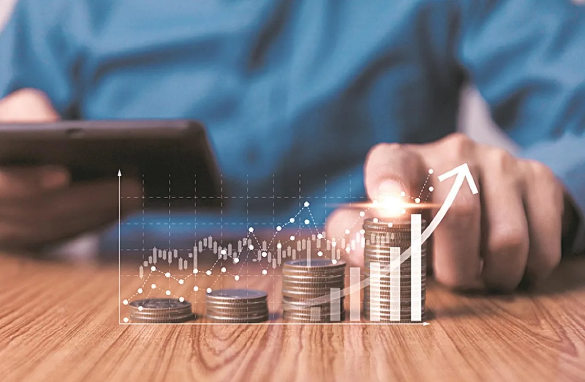 ₹1,322 cr outflows in largecap funds: What does this mean for investors?