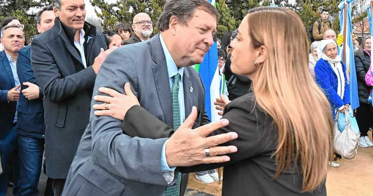 María Emilia Soria y Weretilneck encabezaron los actos por el aniversario de Roca: hubo respaldos, pedidos y una «sorpresa»