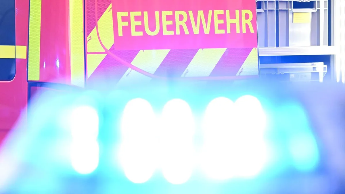 Brände: Auto brennt in Parkhaus in Pirmasens völlig aus