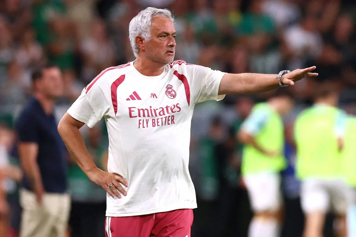 Temporada europeia se inicia com luta de Mourinho para evitar tri do Barcelona