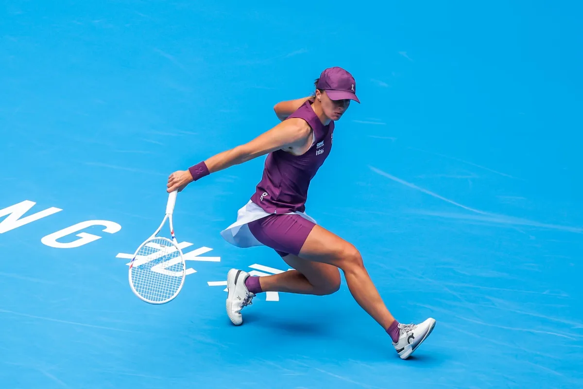Zheng e Svitolina duelam às 4h, Iga enfrenta Mertens às 8h de sexta