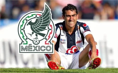 Nery Castillo presume histórica camiseta de la Selección Mexicana: "Con la del más grande"