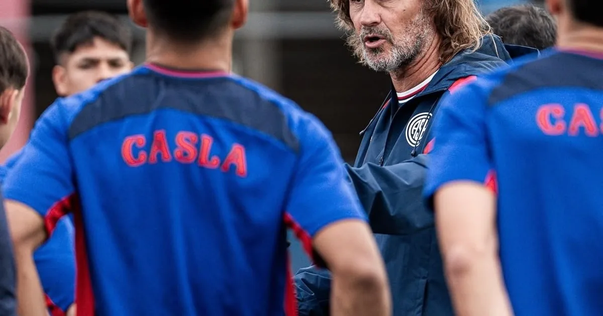 La drástica decisión de Insua en San Lorenzo para recibir a Riestra: cambios en la defensa y el mediocampo