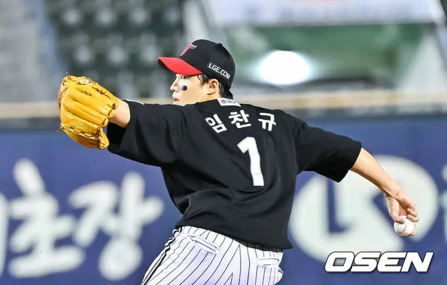 가성비 최고 FA 투수, LG 역대 3번째 100승 투수가 눈앞이다...다승왕도 보인다