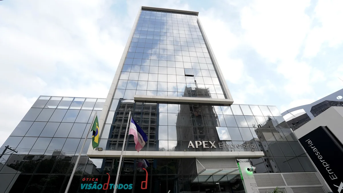 Apex troca advogados na ação que tenta blindar patrimônio de empresas do grupo