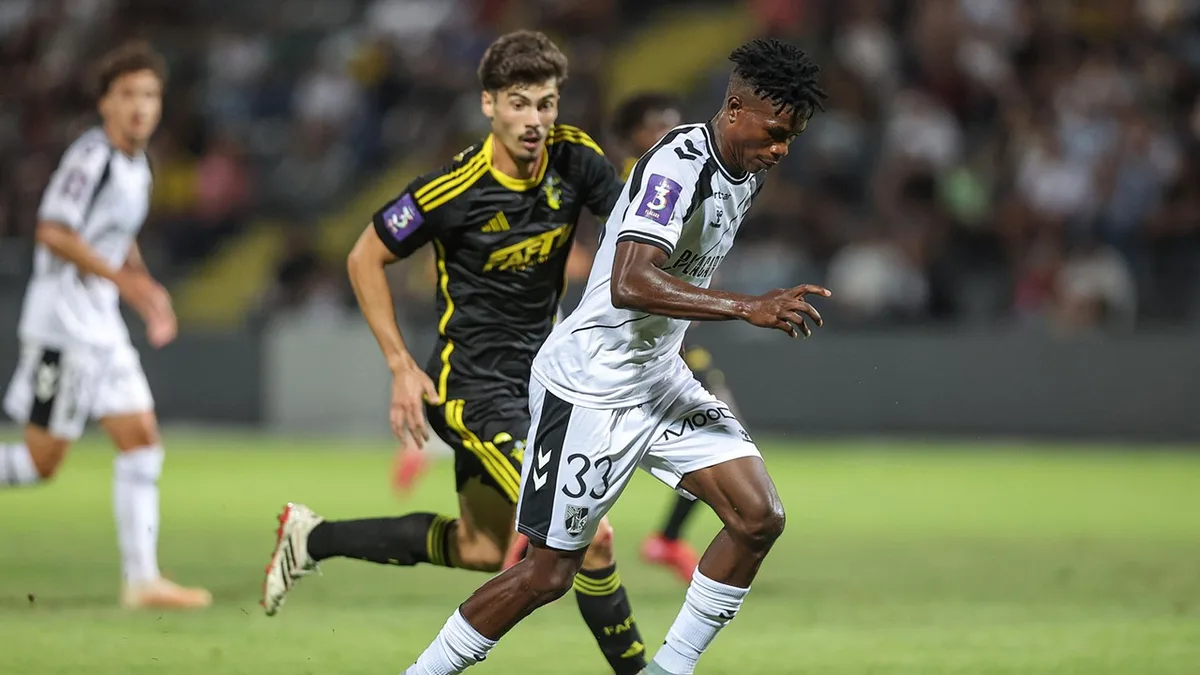 Fafe-V. Guimarães B, 1-1: guardiões seguraram o empate