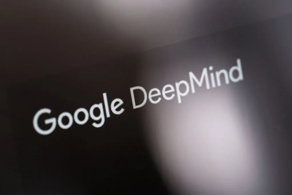 Ex-pesquisadores da Google DeepMind criam startup de inteligência artificial avaliada em R$ 19,1 bilhões