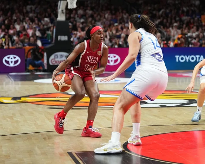 US overcome poor shooting and Italy’s eye-poke claims in edgy Fiba World Cup win