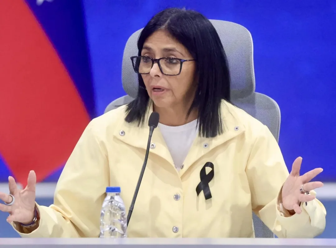 Reconstrucción, eliminación de alcabalas y acuerdos: los anuncios de Delcy Rodríguez a dos meses de los terremotos