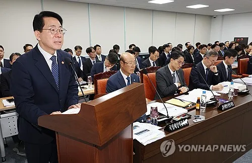 해수부 국감서 항만공사 통합에 여야 모두 비판…"일방적 추진"(종합)