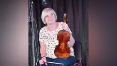 Tributes paid to 'giant' of Irish traditional music scene