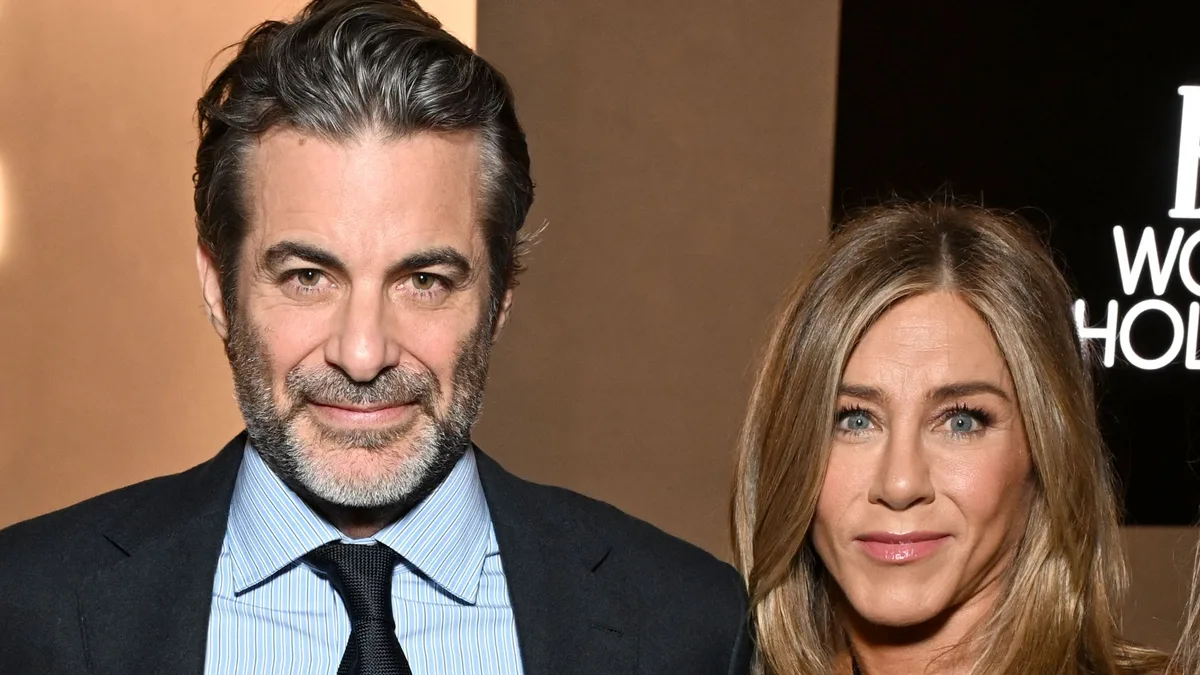 Jennifer Aniston se hace viral al entrevistar a su novio, Jim Curtis, y acaba revelando su "miedo más profundo"