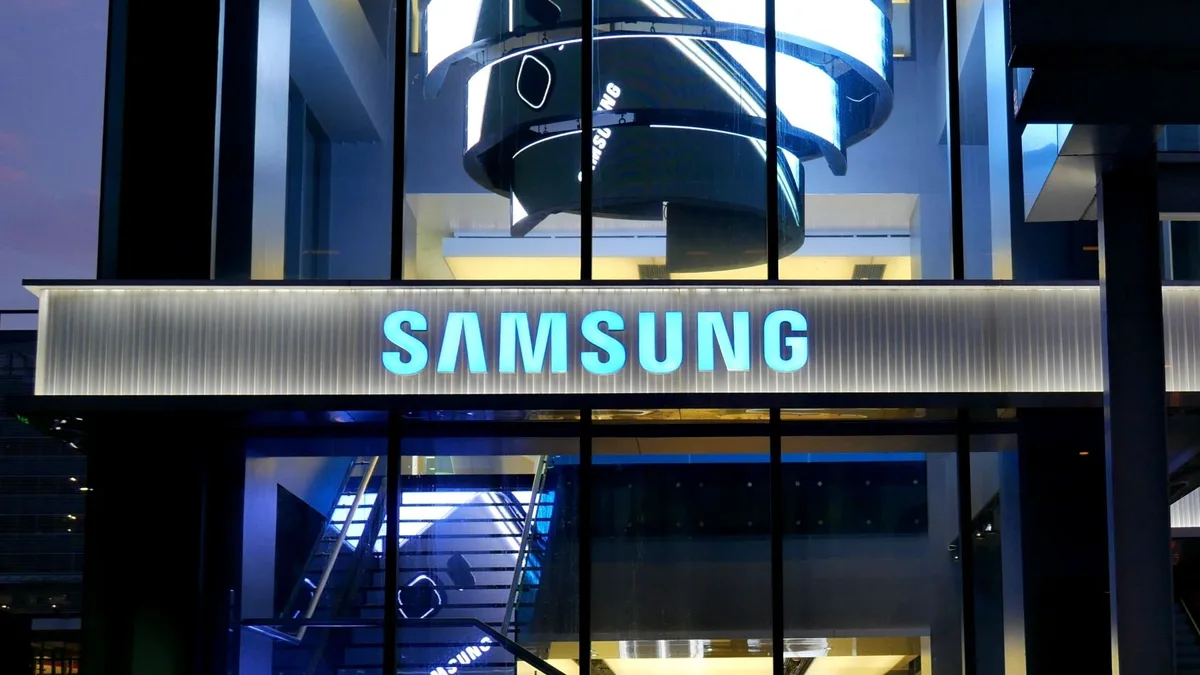 Samsung lança monitor gamer com taxa de atualização absurda de 1.100 Hz