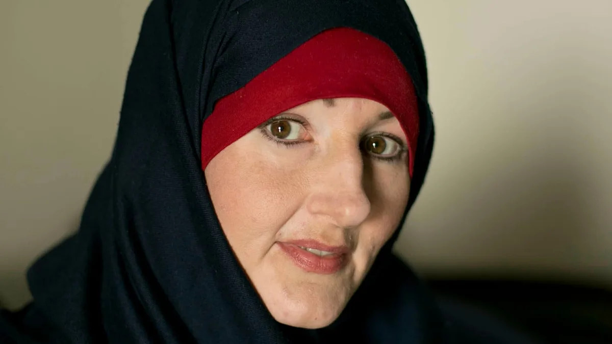 Woman who married ISIS fighter pleads guilty to terror-related charge