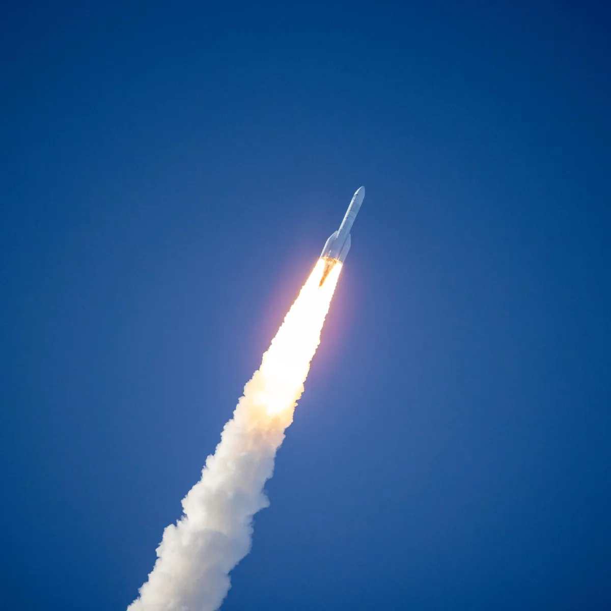 Raumfahrt - Bessere Unwetterwarnung für Europa: Neuer Satellit im All