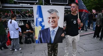 Hashim Thaçi, antigo presidente do Kosovo, condenado a 25 anos em Haia por crimes de guerra