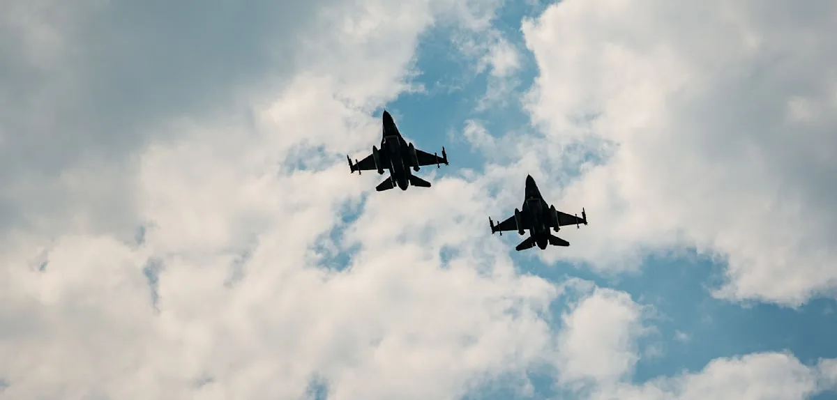 Rumänischer Kampfjet schießt mit Sprengstoff beladene Seedrohne ab