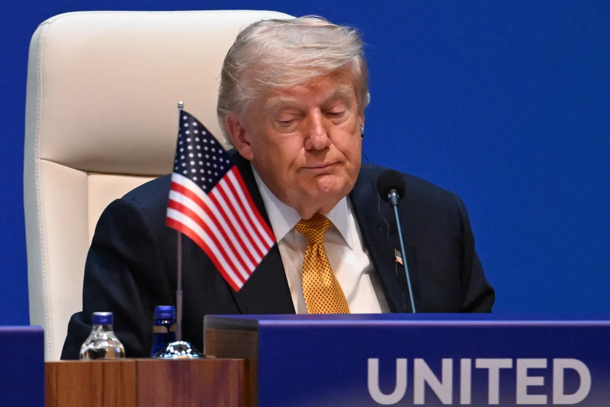 Aprovação de Trump cai para 33%, o menor índice de sua presidência, revela pesquisa