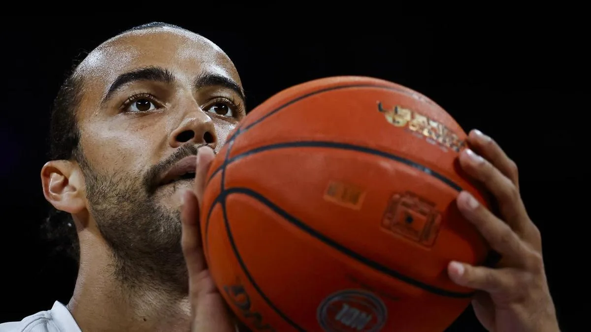 'X is my brother': Kings star forgiven over drug ban